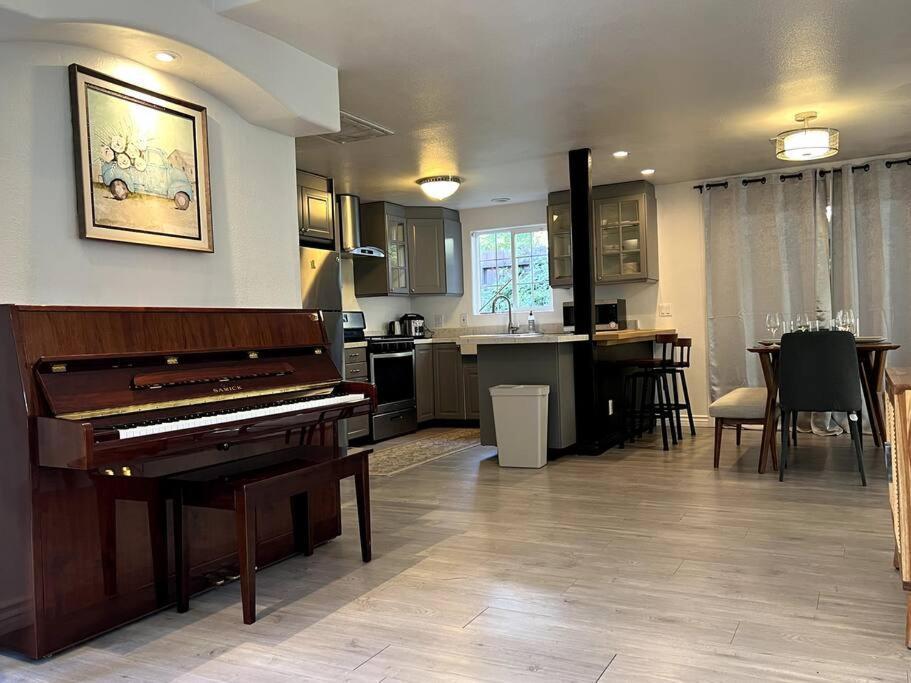לוס אנג'לס Stylish Mediterranean Villa, Pool, Jacuzzi, Hollywood & Malibu Bliss מראה חיצוני תמונה