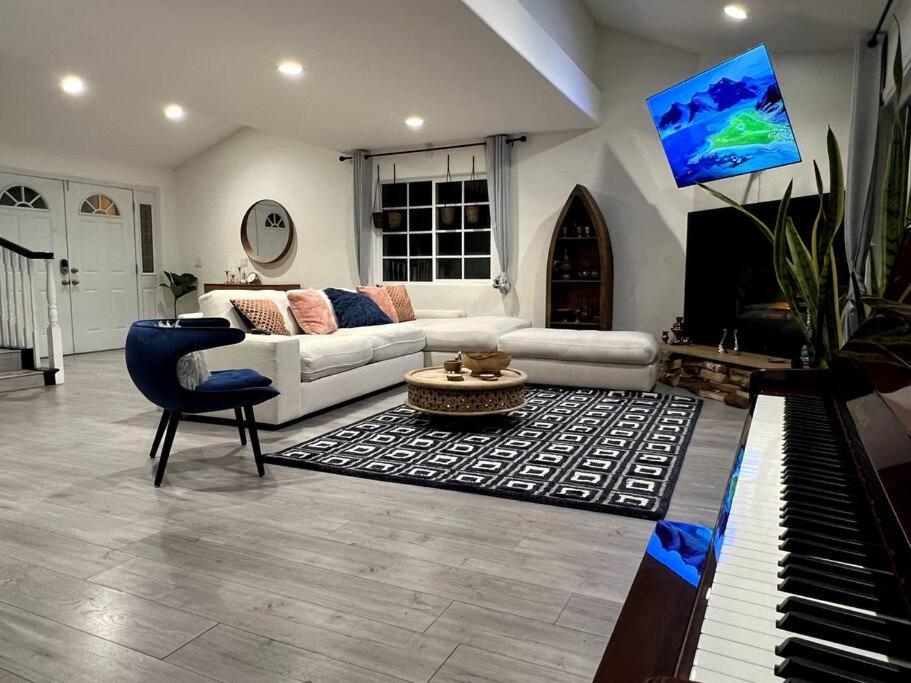 לוס אנג'לס Stylish Mediterranean Villa, Pool, Jacuzzi, Hollywood & Malibu Bliss מראה חיצוני תמונה