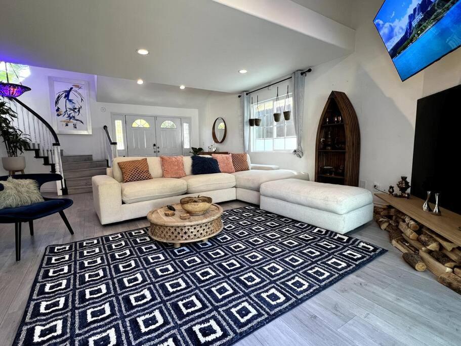לוס אנג'לס Stylish Mediterranean Villa, Pool, Jacuzzi, Hollywood & Malibu Bliss מראה חיצוני תמונה