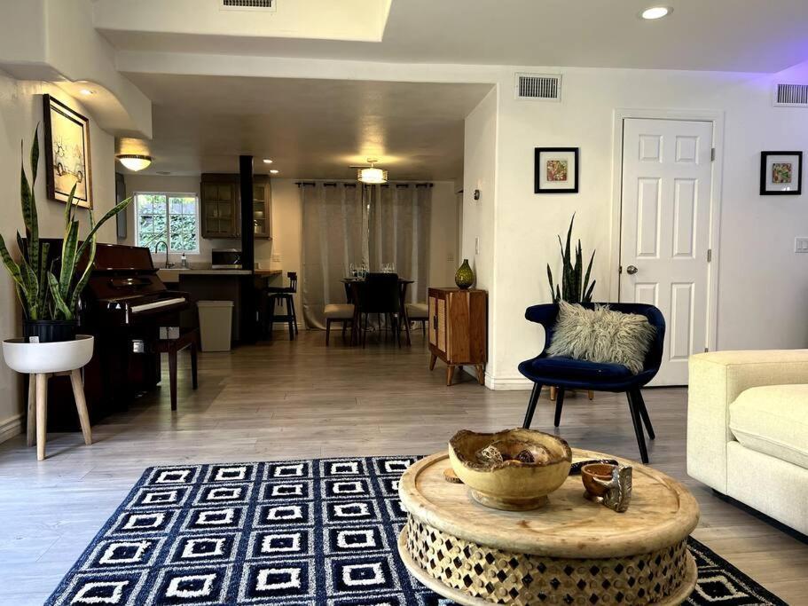 לוס אנג'לס Stylish Mediterranean Villa, Pool, Jacuzzi, Hollywood & Malibu Bliss מראה חיצוני תמונה
